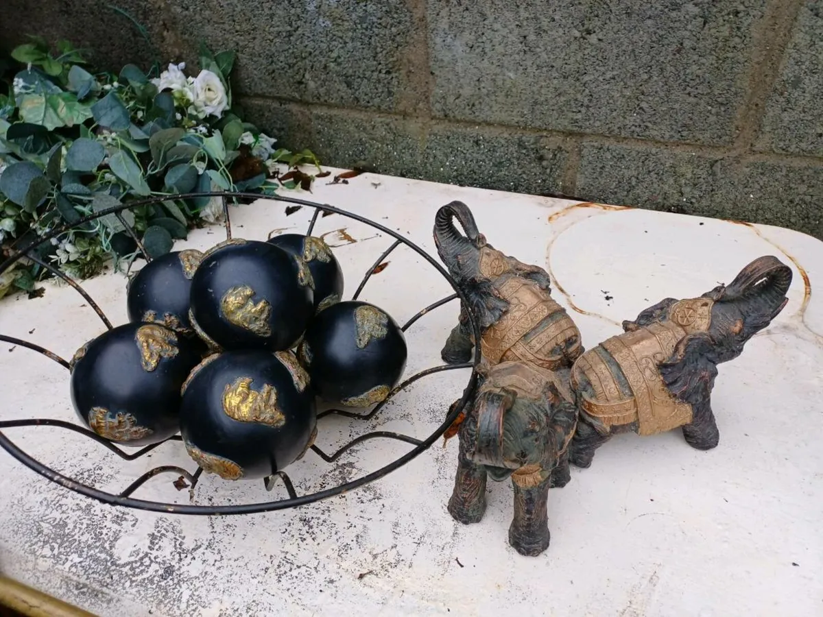 Vintage Decorative Centre Piece - Image 3