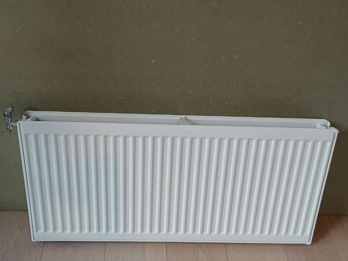Large double panel radiator - Image 2