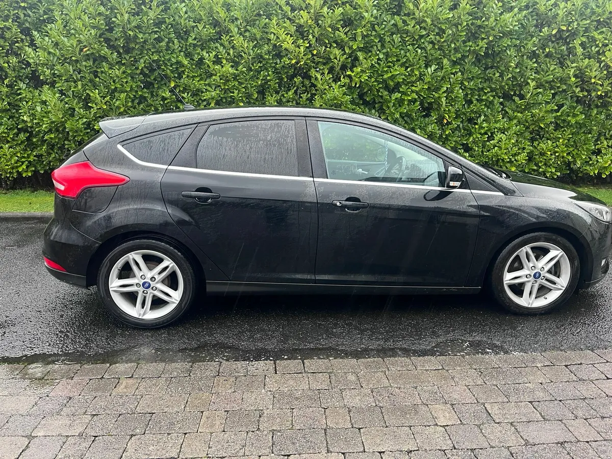 Ford Focus - Image 1