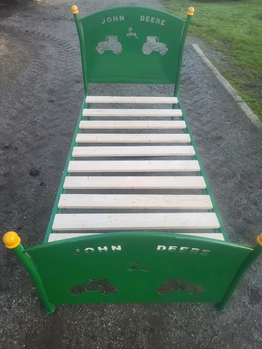 JOHN DEERE BED - Image 2