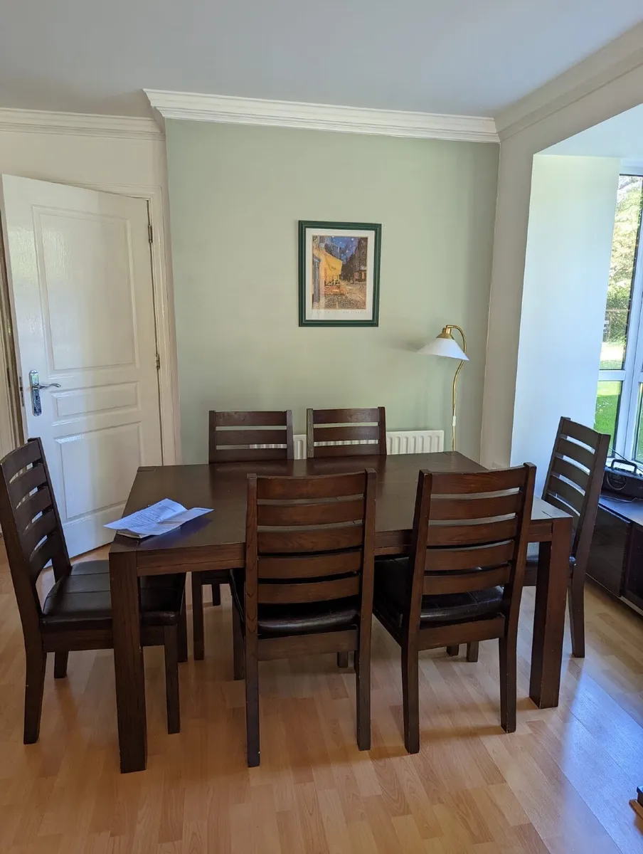 Dining table and chairs - Image 1