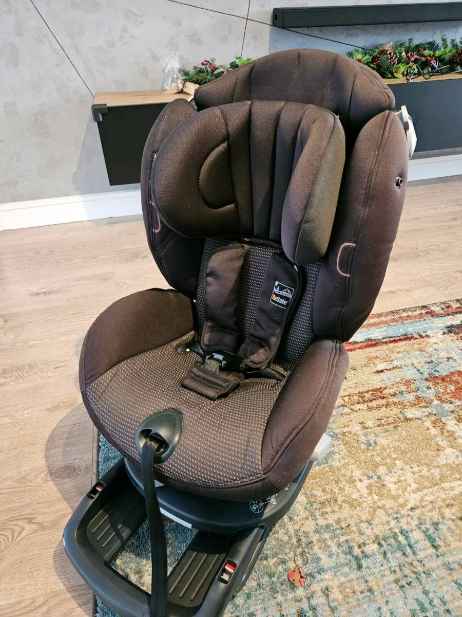 Car seat 9-18 kg - Image 1