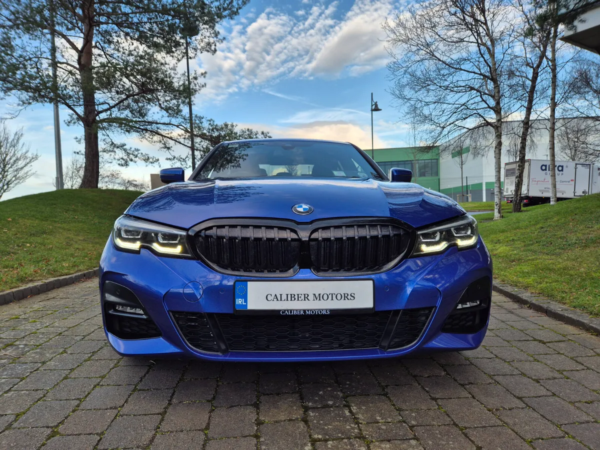 211 BMW 330E M SPORT PRO PACK SHADOW EDITION - Image 4