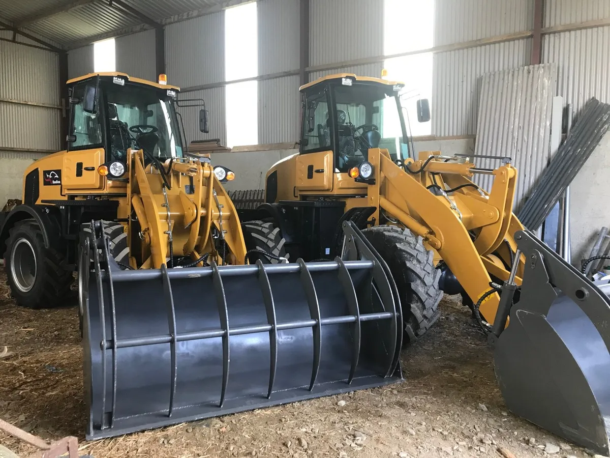 Nordica Loading shovels - Image 1