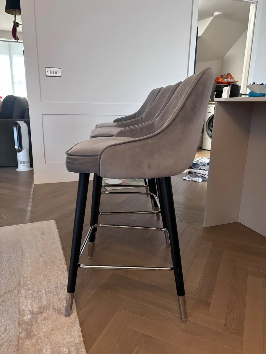 Set of 3 Bar Stools - Image 2