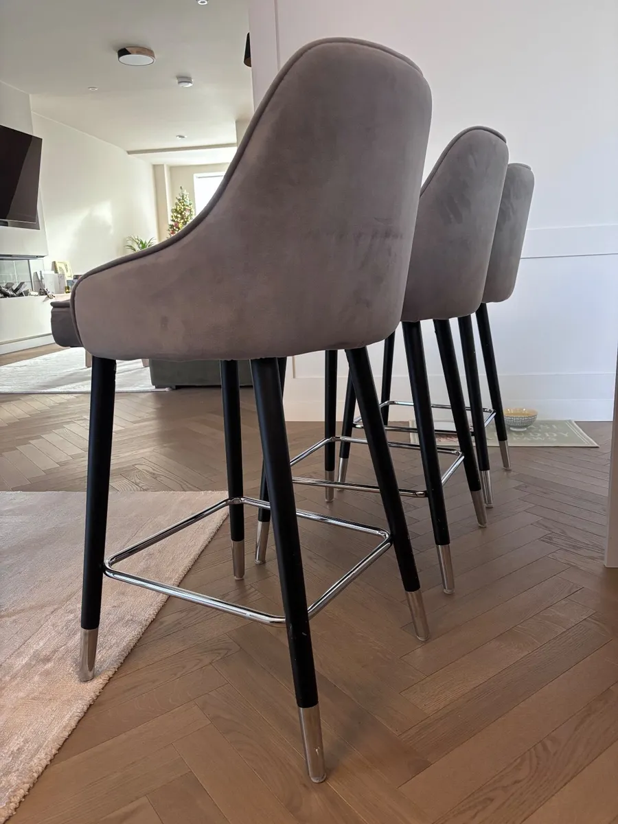 Set of 3 Bar Stools - Image 3