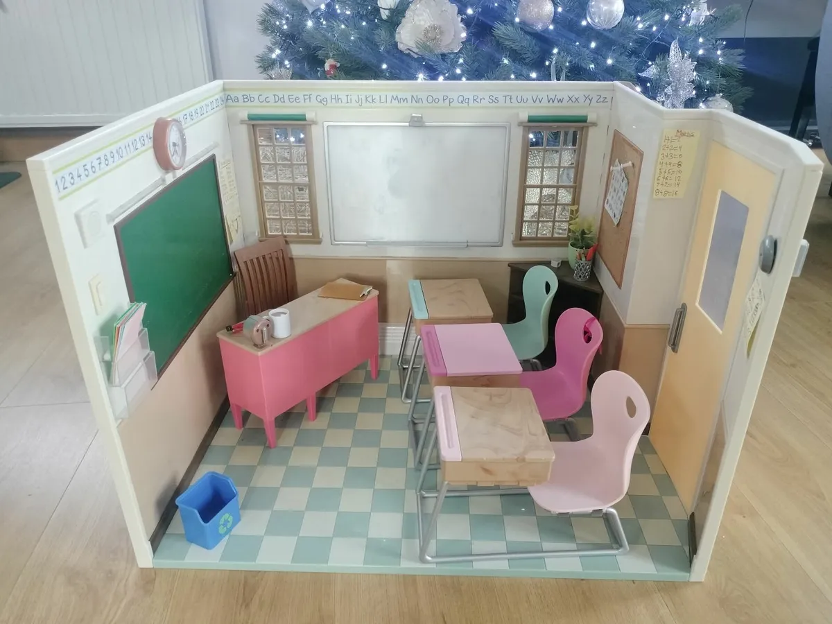 Awesome Academy Schoolhouse - Image 1