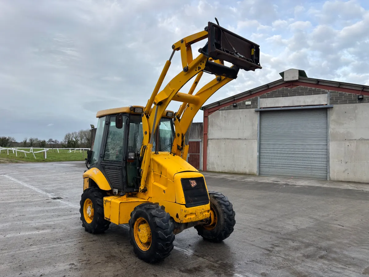 JCB 2CX Loader - Image 4