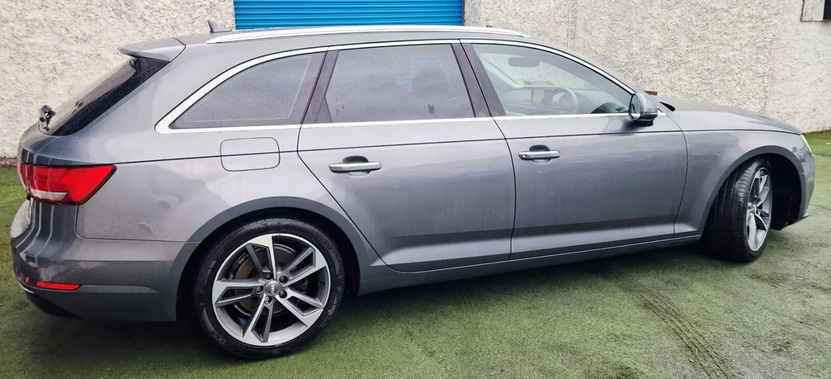 Audi A4 AVANT ULTRA SPORT SPEC EDIT LOW  KM - Image 4