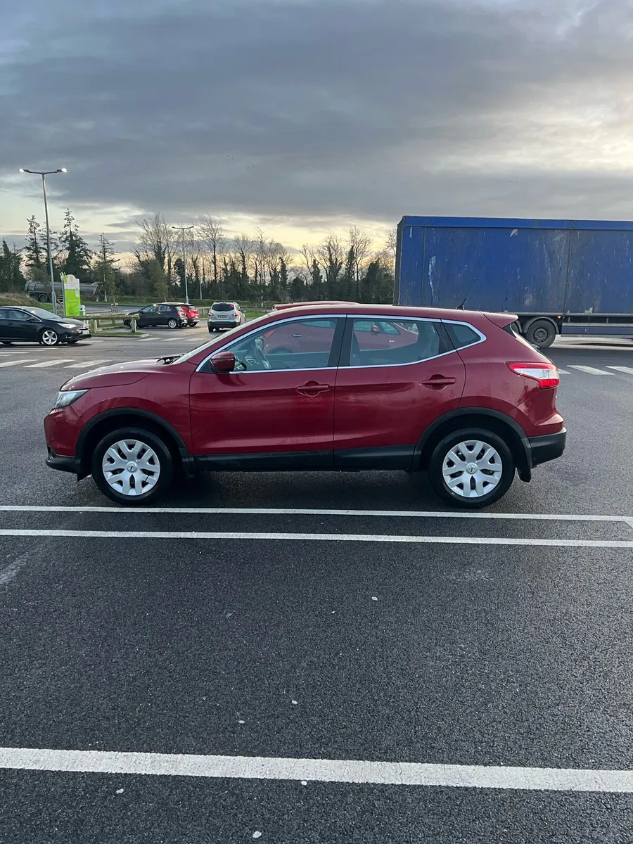 2015 Nissan Qashqai - Image 3