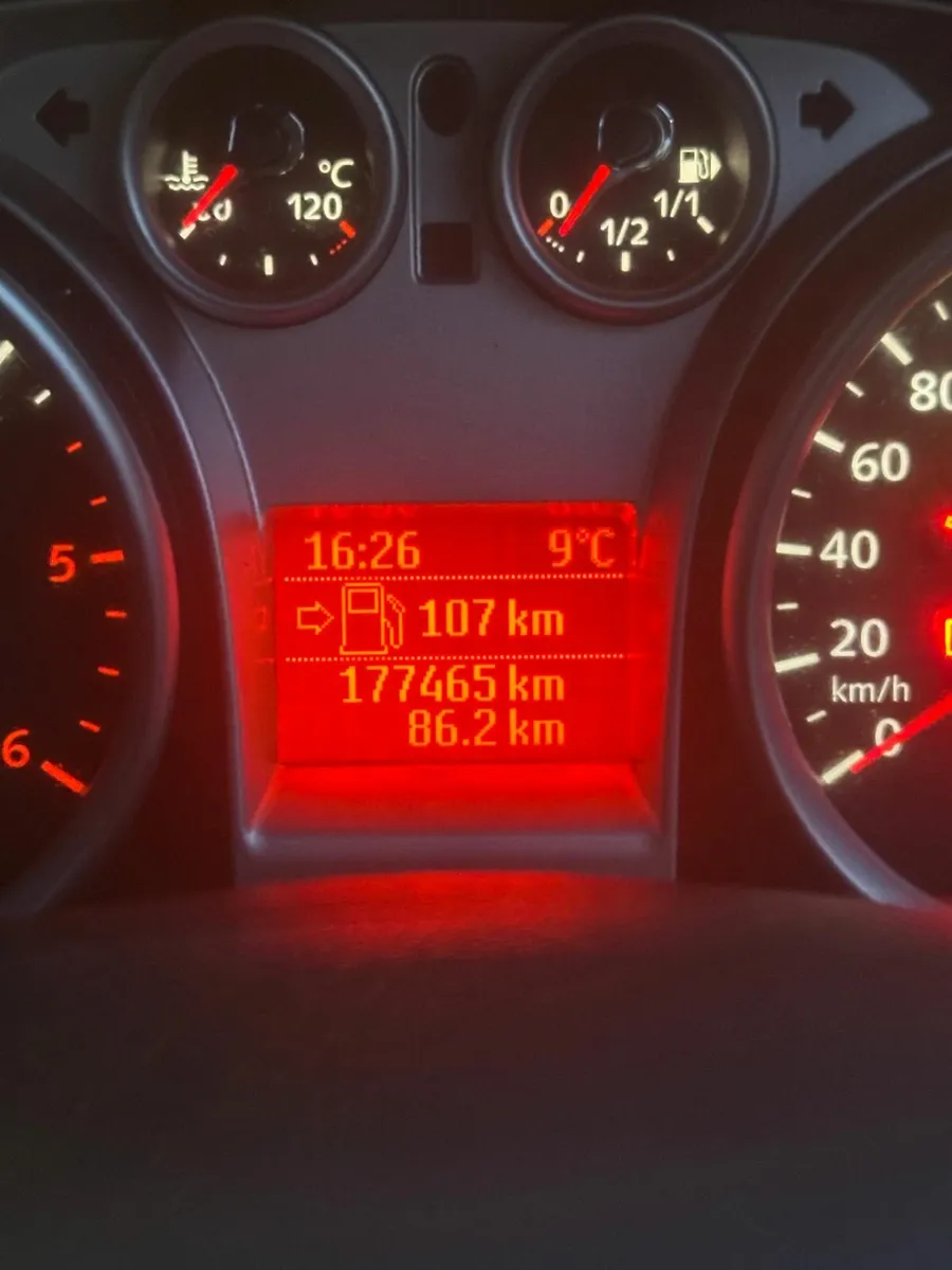 Ford Focus 2011 - Image 3