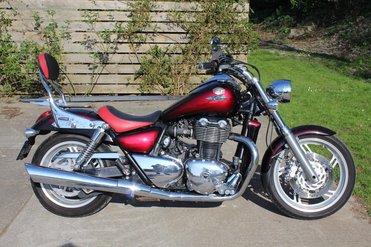 2010 Triumph Thunderbird 1600 - Image 2