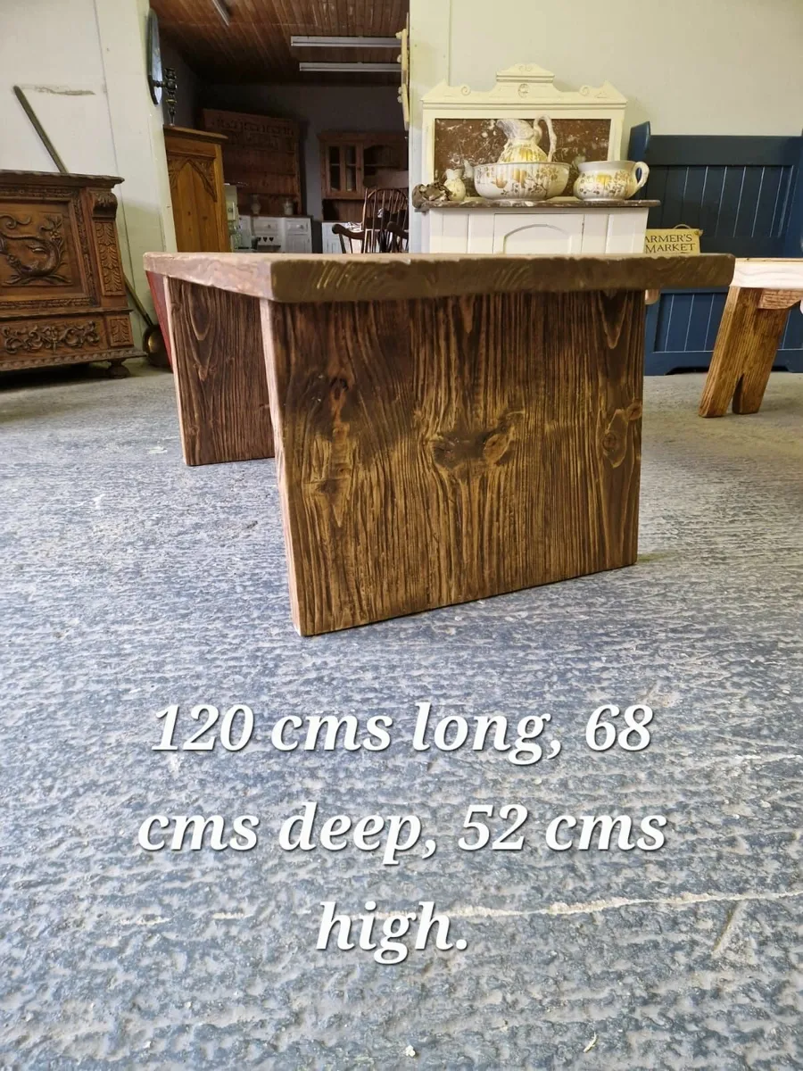 Reclaimed pine coffee table - Image 3