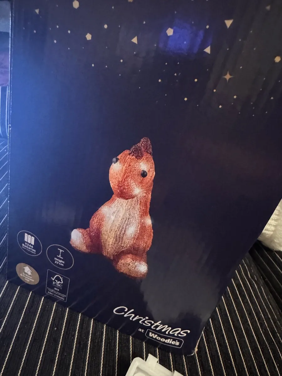 Acrylic dinosaur Christmas - Image 3