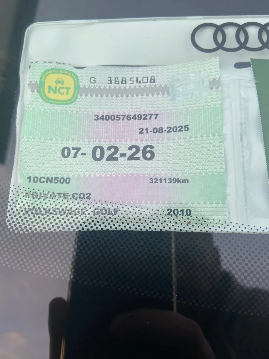 Volkswagen Golf 2010 - Image 2