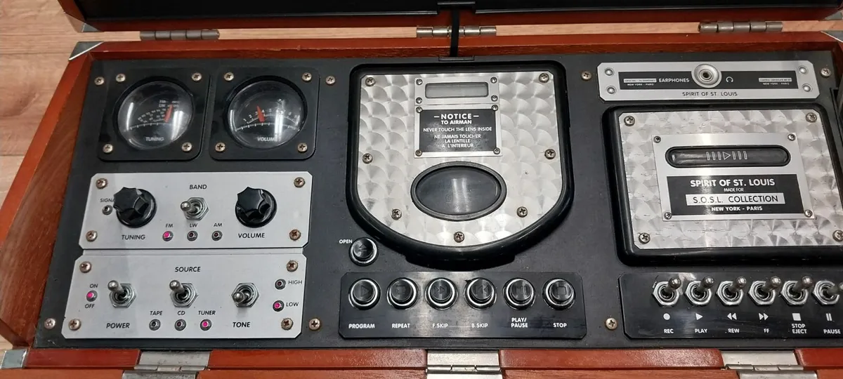 Radio - Image 2
