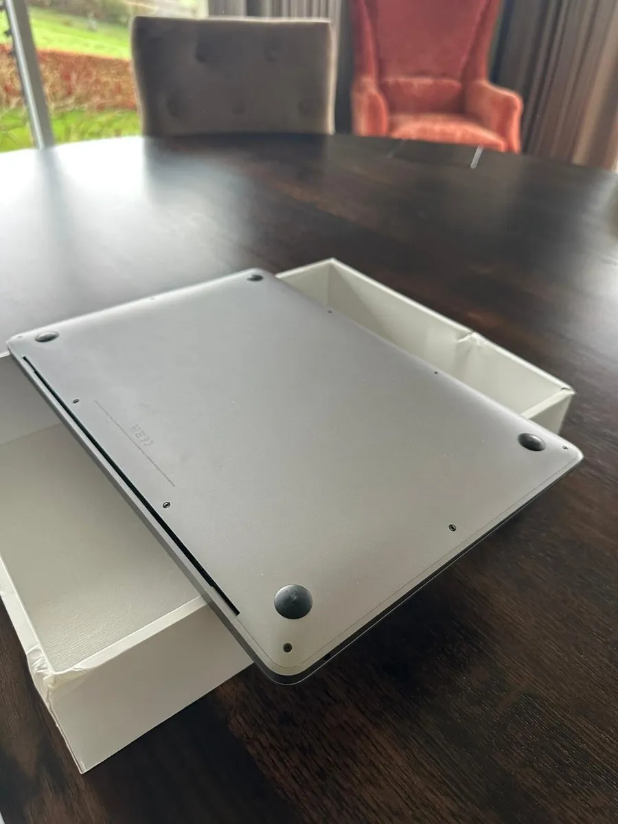 MacBook Air 2020 13.3” Display - Image 3