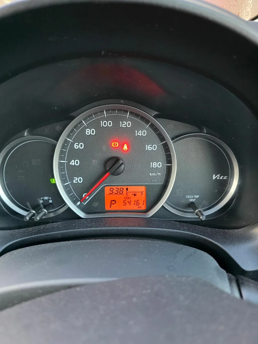 Toyota Vitz 2014 AUTOMATIC  1.0L *VERY LOW MILAGE* - Image 4