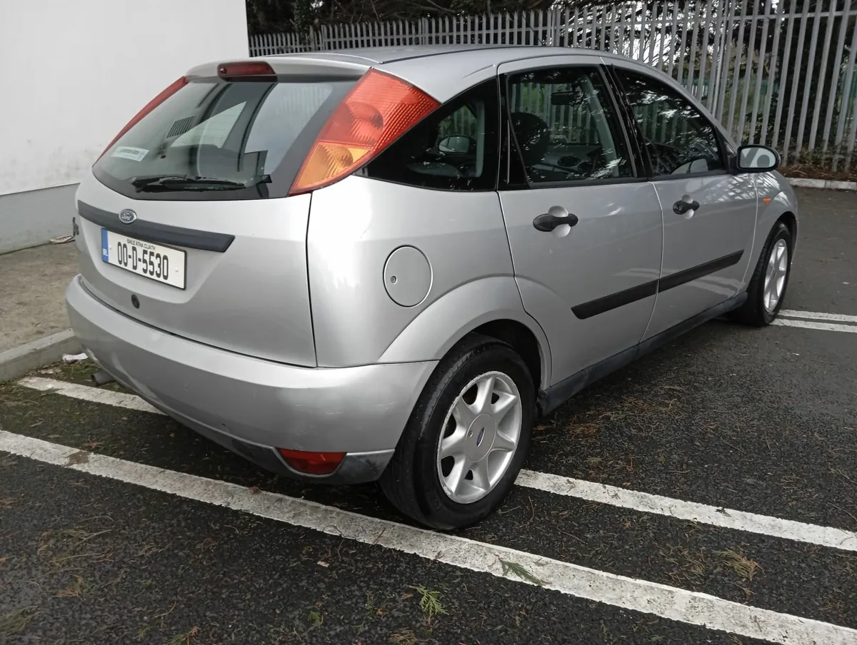 Ford Focus 2000 - Image 2
