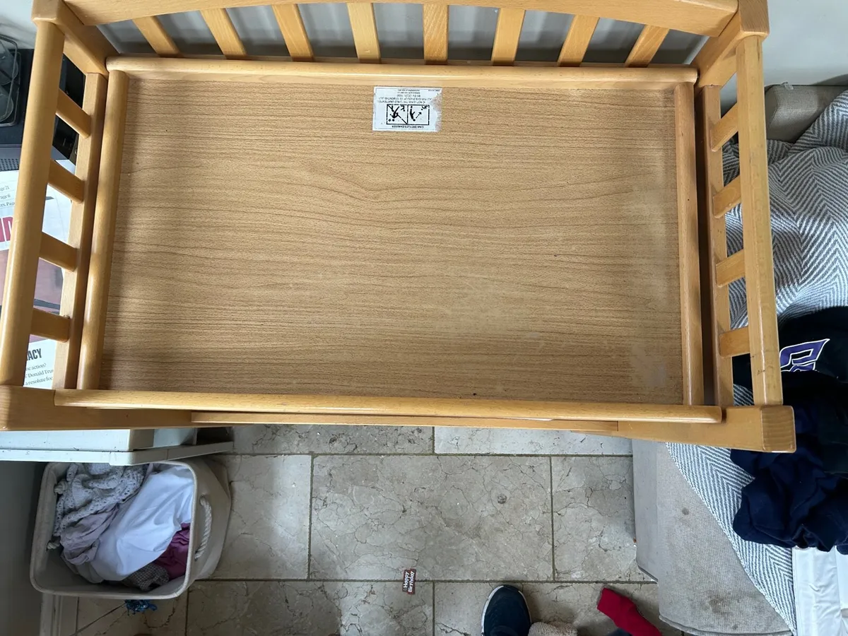 Baby changing table - Image 3