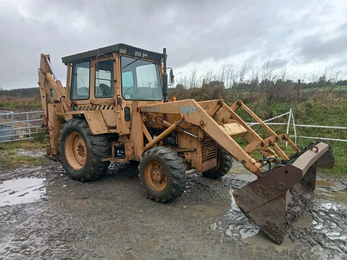 Massey 50hx digger - Image 1