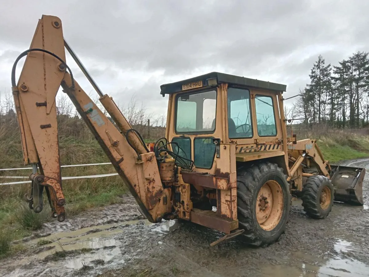 Massey 50hx digger - Image 3