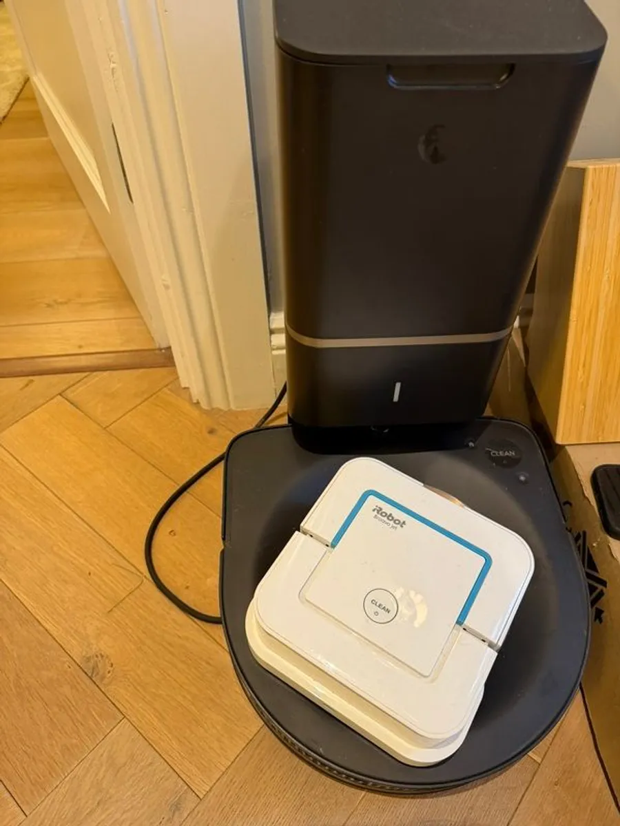 iRobot S9+ Self-emptying Robot & Jet 240