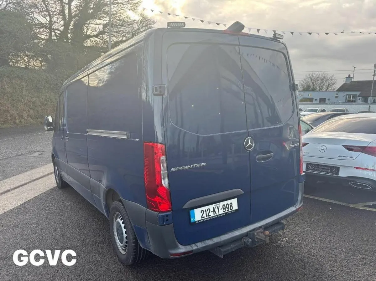 Mercedes-Benz Sprinter 214 MWB LOW ROOF MANUAL - Image 3