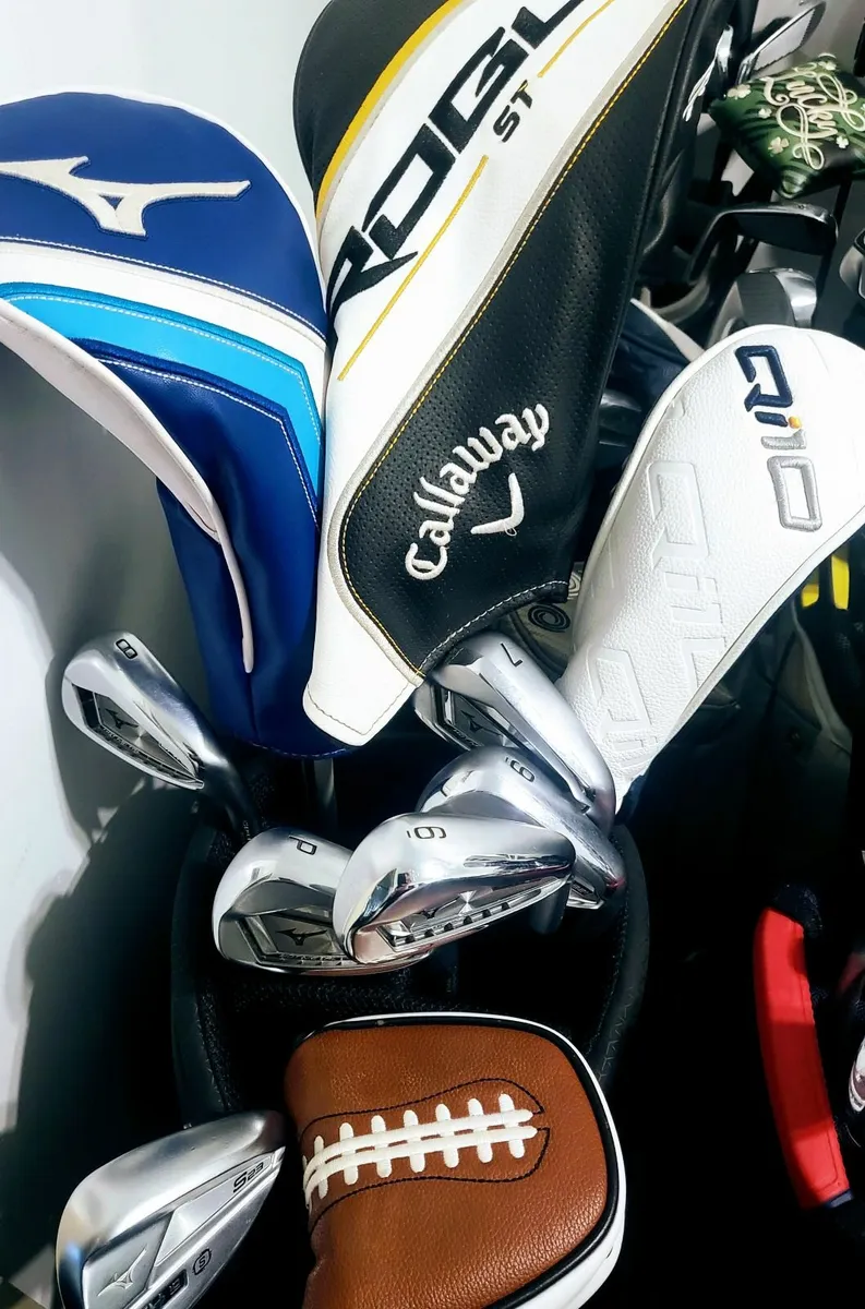 Set of Golf Clubs - Image 1