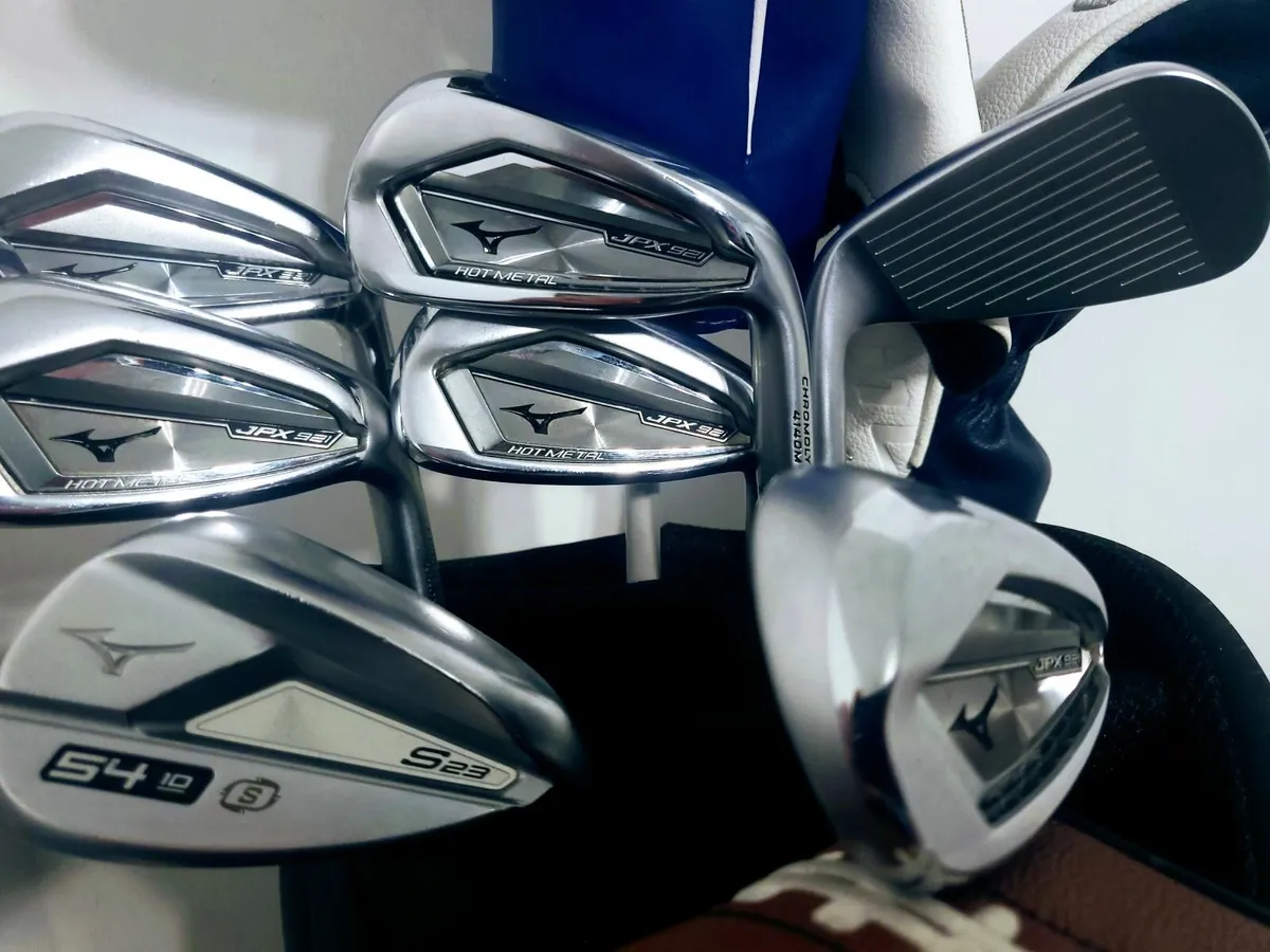 Set of Golf Clubs - Image 3