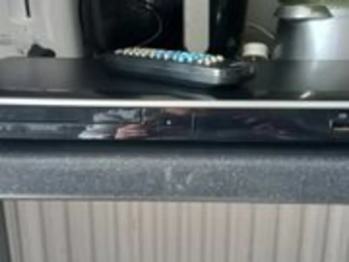 DVD/CD/USB Player with FREE bag of DVD's - Image 1