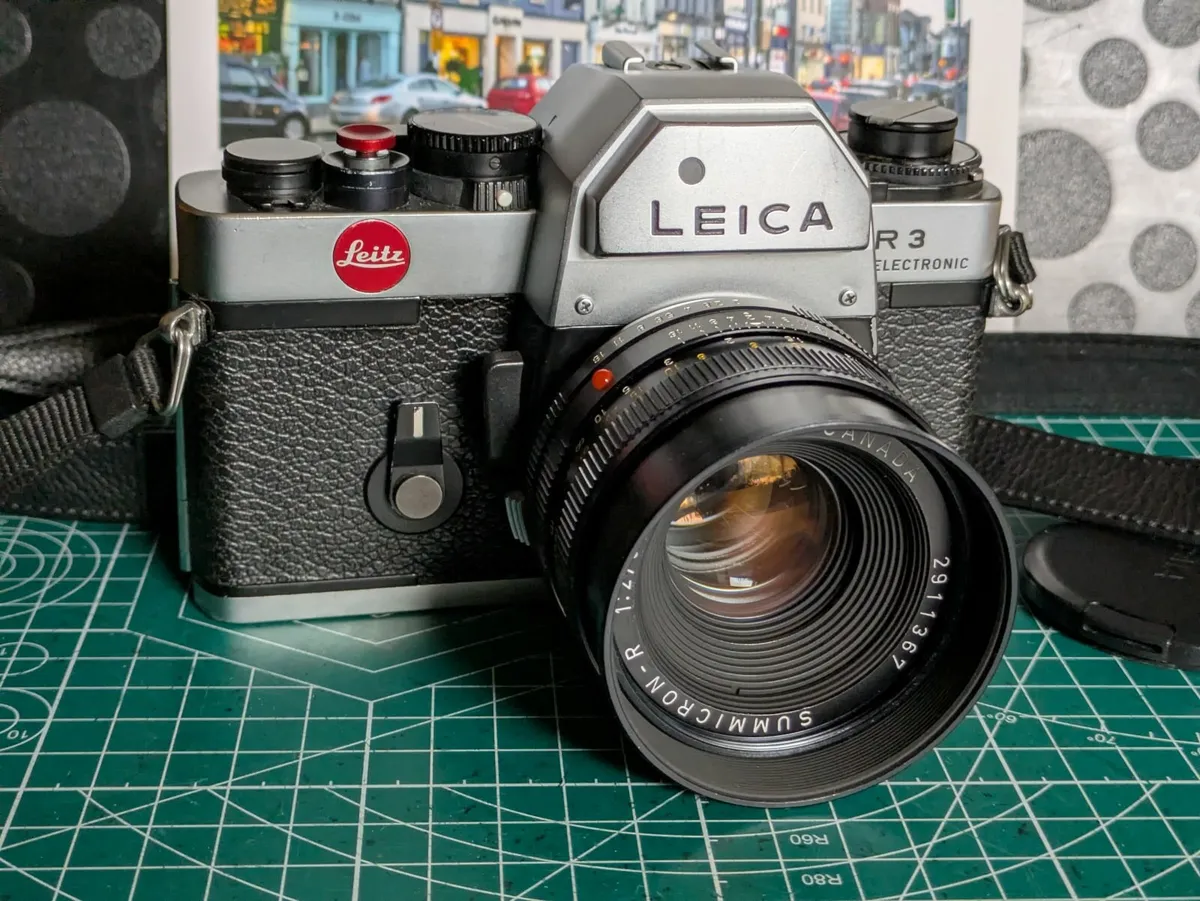 🎞️ Leica R3 Electronic + Summicron 50mm 1:2 - Image 1
