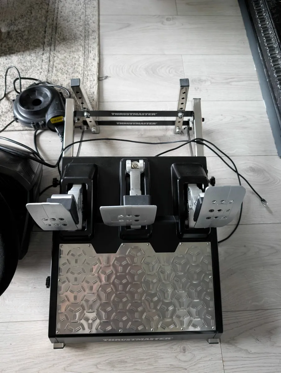 Thrustmaster T-CLM Loadcell pedals + stand