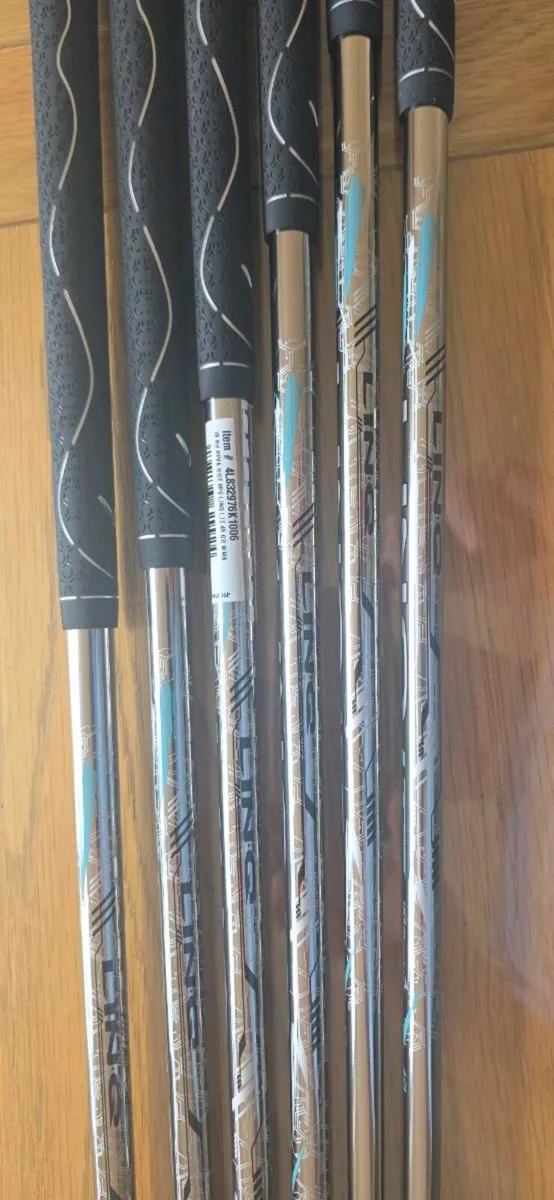 Brand New Callaway Reva Ladies graphite irons - Image 4