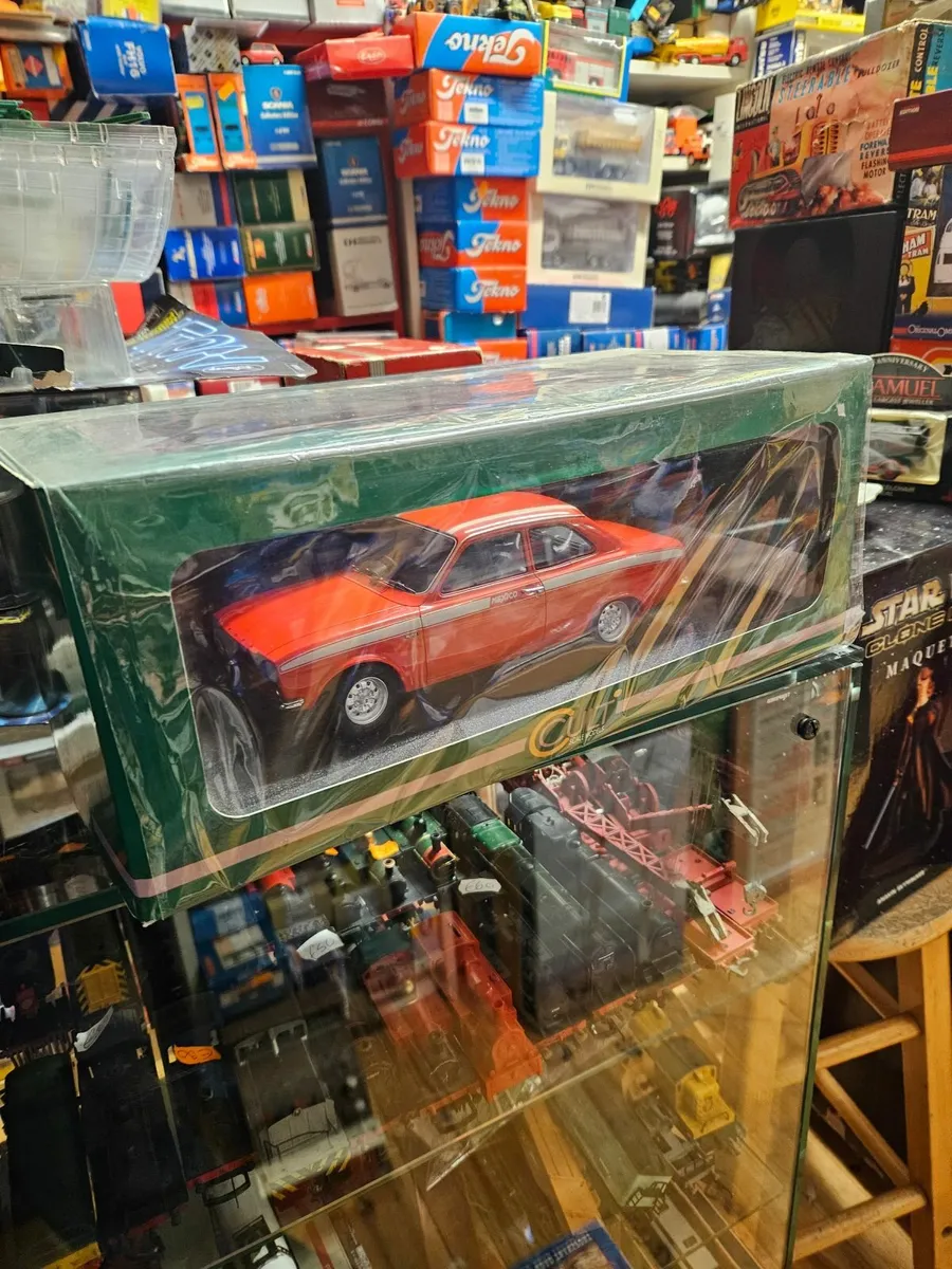 Corgi Cult Ford Escort MKI 1.18 - Image 1