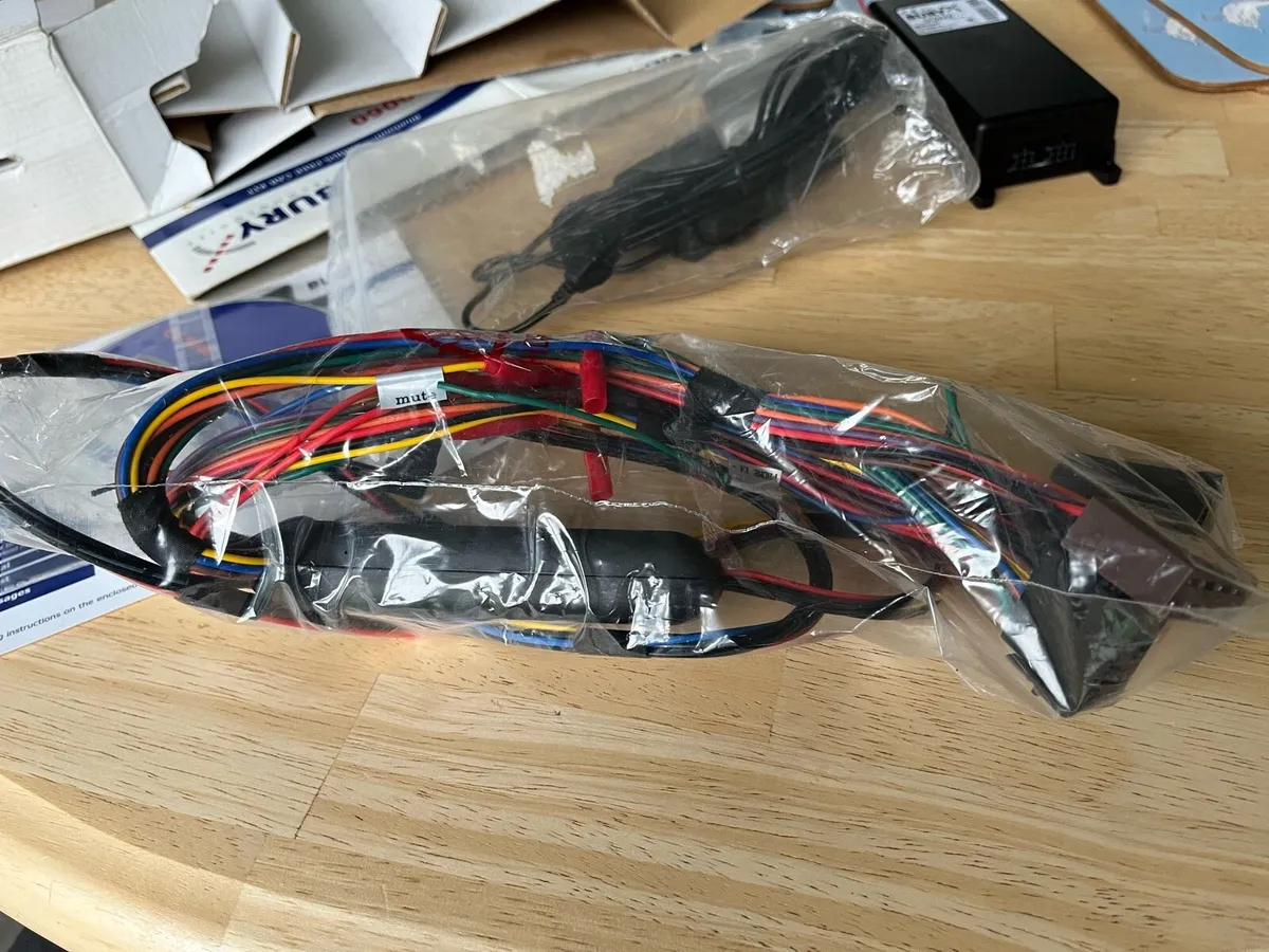 BURY BLUETOOTH HANDSFREE CAR KIT - Image 3