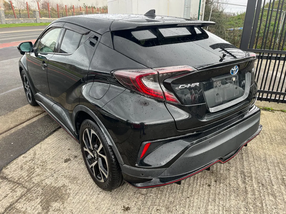 TOYOTA C-HR 2018, 1.8 HYBRID AUTO LOW KM HIGH SPEC - Image 4