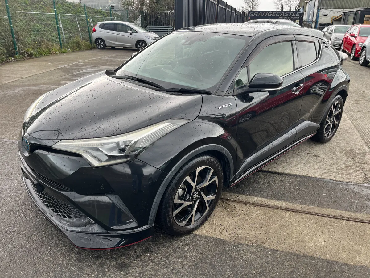 TOYOTA C-HR 2018, 1.8 HYBRID AUTO LOW KM HIGH SPEC - Image 2
