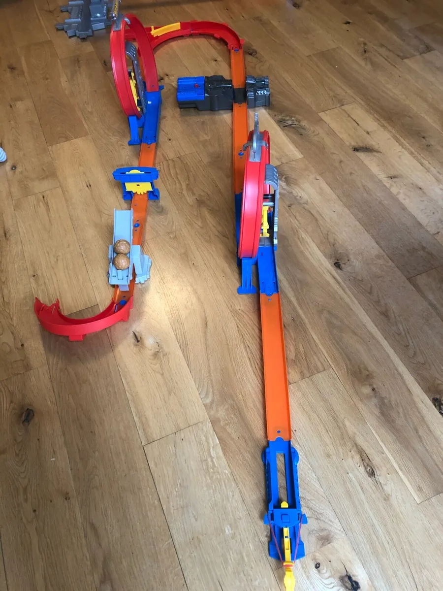 Hot wheels sets - Image 2