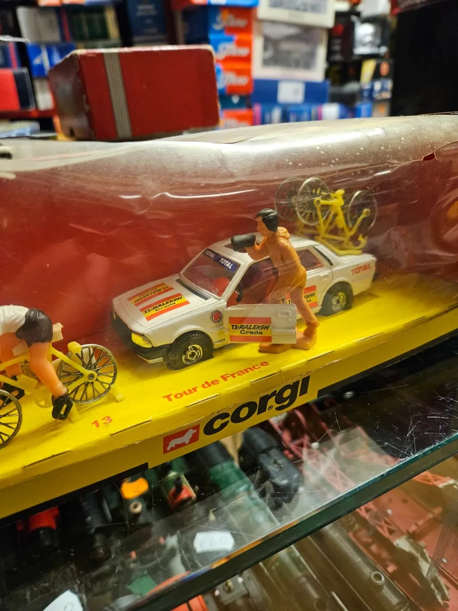 Corgi Peugeot Tour De France 1970's - Image 3