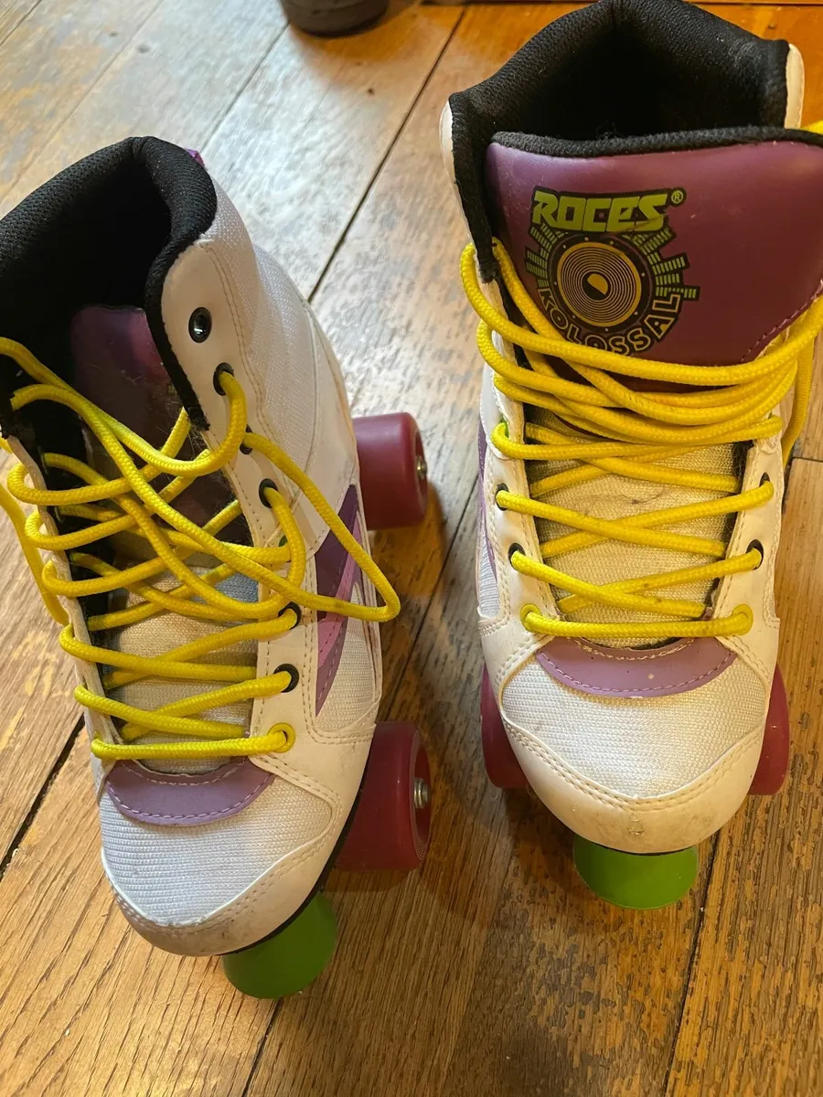 Women's Roller Skates Size 37/6.5 - Image 2