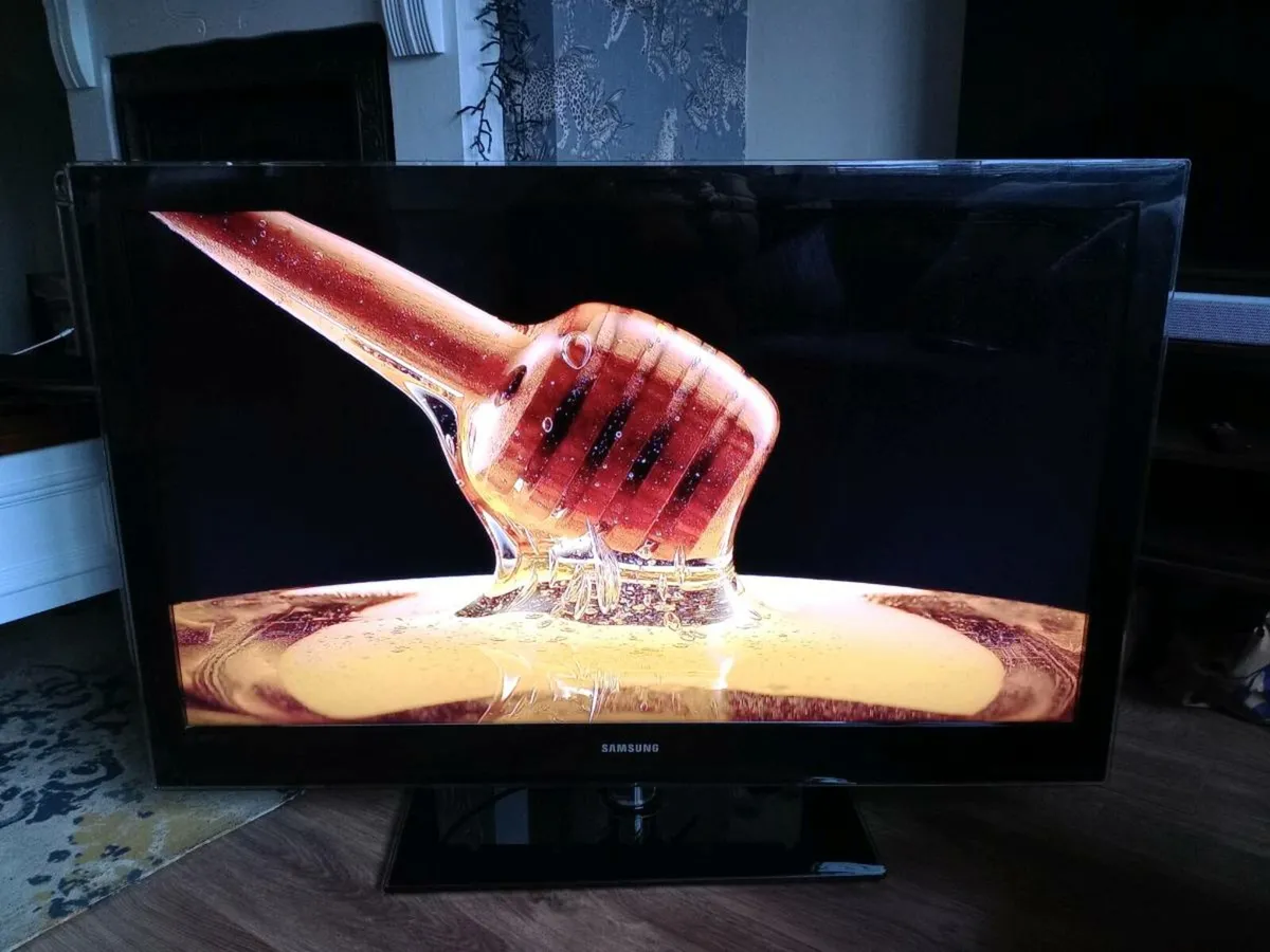 Samsung 46"full HD TV not smart LE46B75 - Image 3