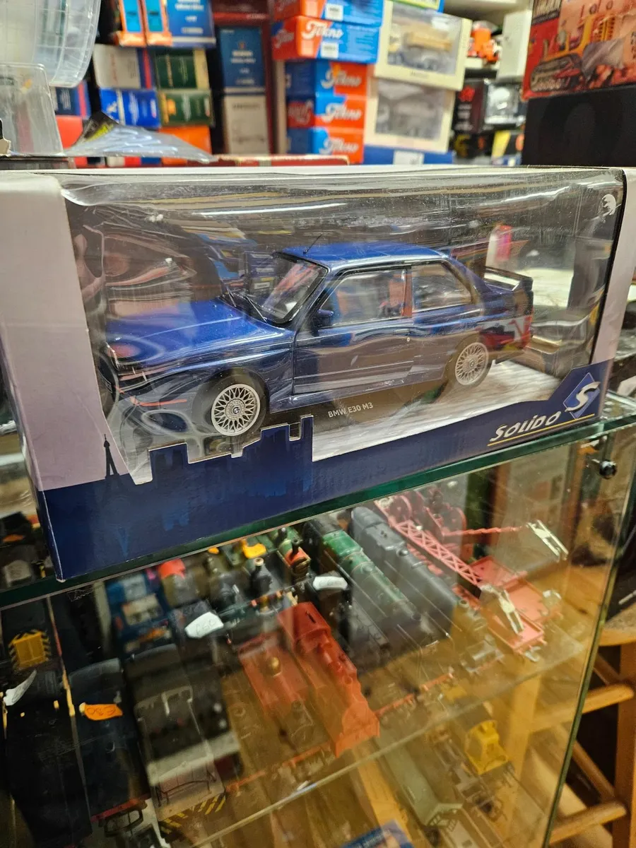 Corgi Solido BMW E30 M3 1.18 - Image 4