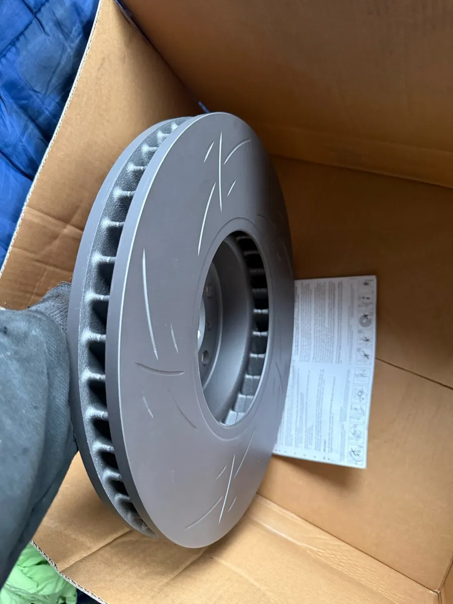 Brake discs and pads BMW 5, 6, 7 series - Image 2