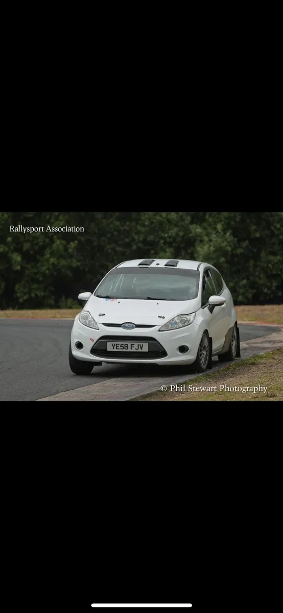 Ford fiesta R2 - Image 2
