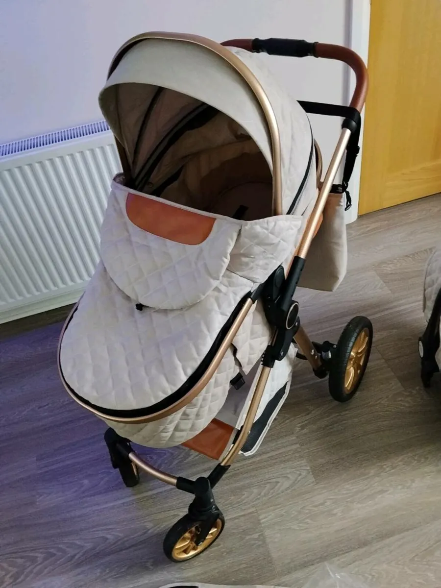 Baby buggy luxurious 
Full set like new
Used just - Image 3