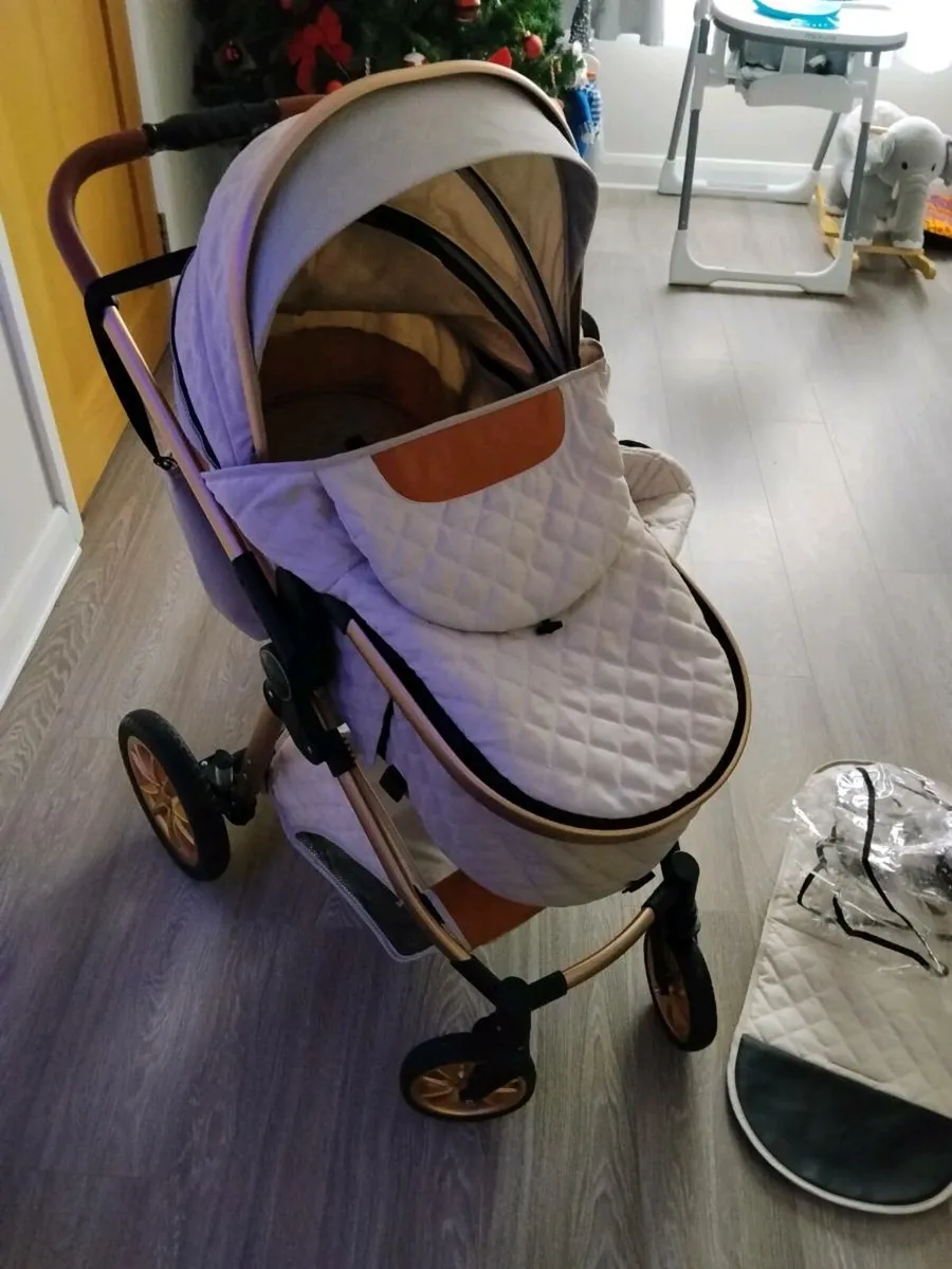 Baby buggy luxurious 
Full set like new
Used just - Image 4