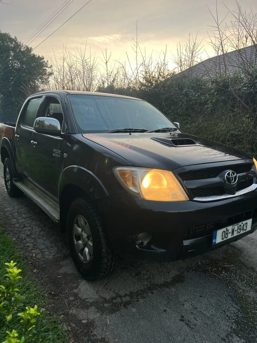 Toyota hilux - Image 1