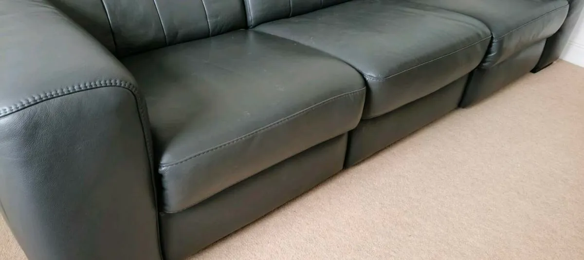 Beautiful leather sofas 2+3 - Image 3