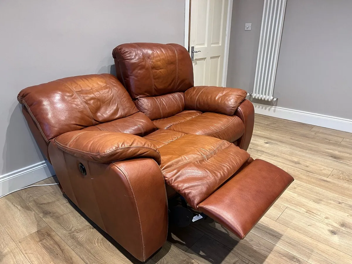 2 seater leather recliner - Image 3